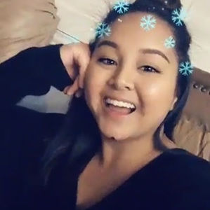 Meet your Posher, Cinndi